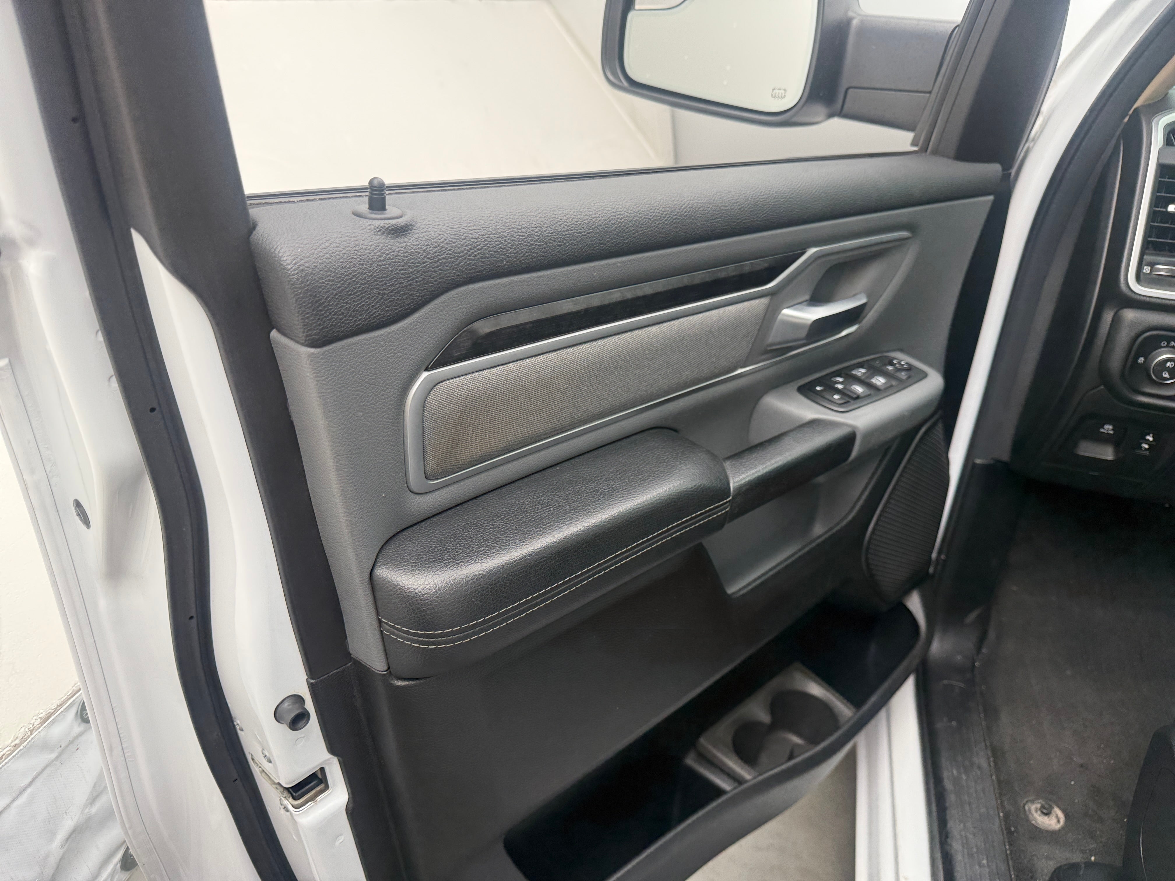 ram ram 1500 pickup 2020 1C6SRFFT6LN135470 image ram ram 1500 pickup 2020 1C6SRFFT6LN135470 image